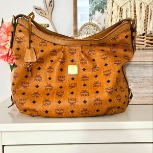 MCM EUC Cognac Hobo bag with key/no lock